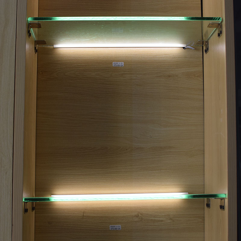 思拓达光电的玻璃层板灯 思拓达光电的玻璃层板灯